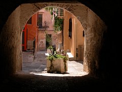 Cortile di una casa in un borgo antico