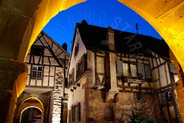 Case a traliccio medioevali